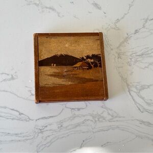 Vintage Japanese Inlaid box with GAME OF FIFTEEN Puzzle